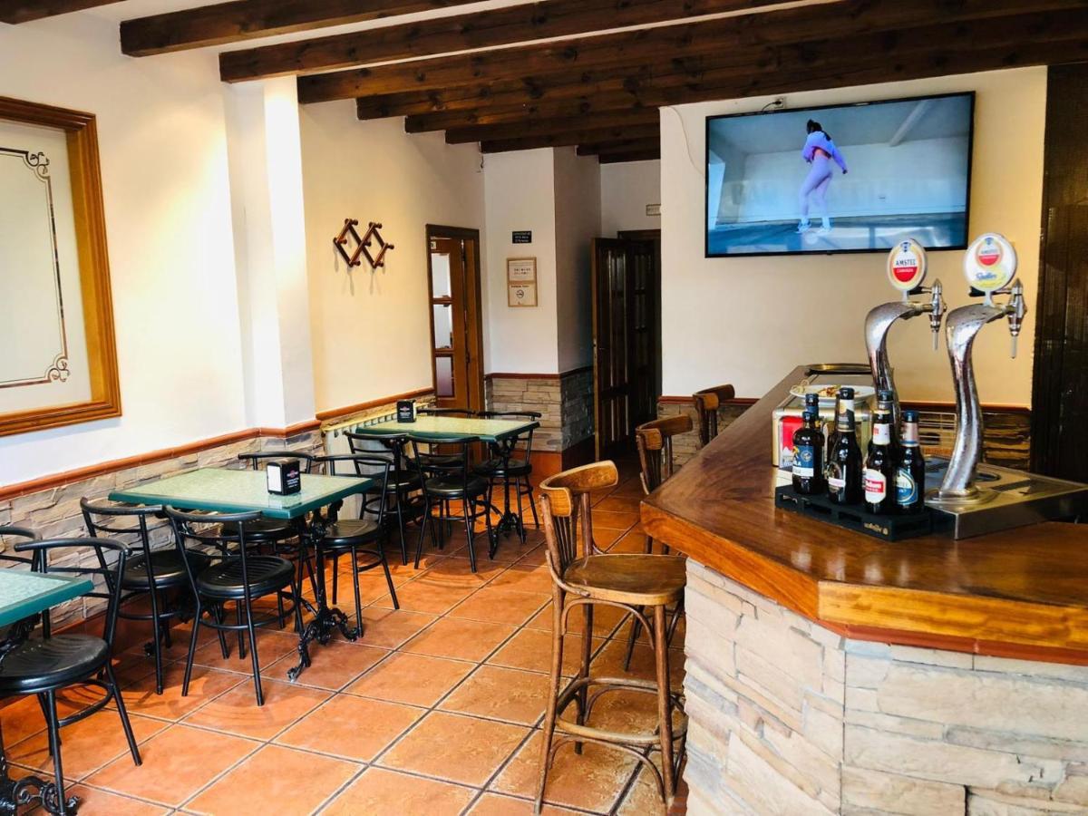 Hostal Jj Salduero Eksteriør bilde